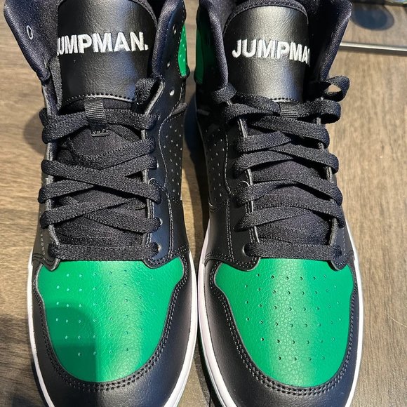 Jordan  Access Men\'s Black, Green & White Leather Sneakers - 11.5 - New in Box